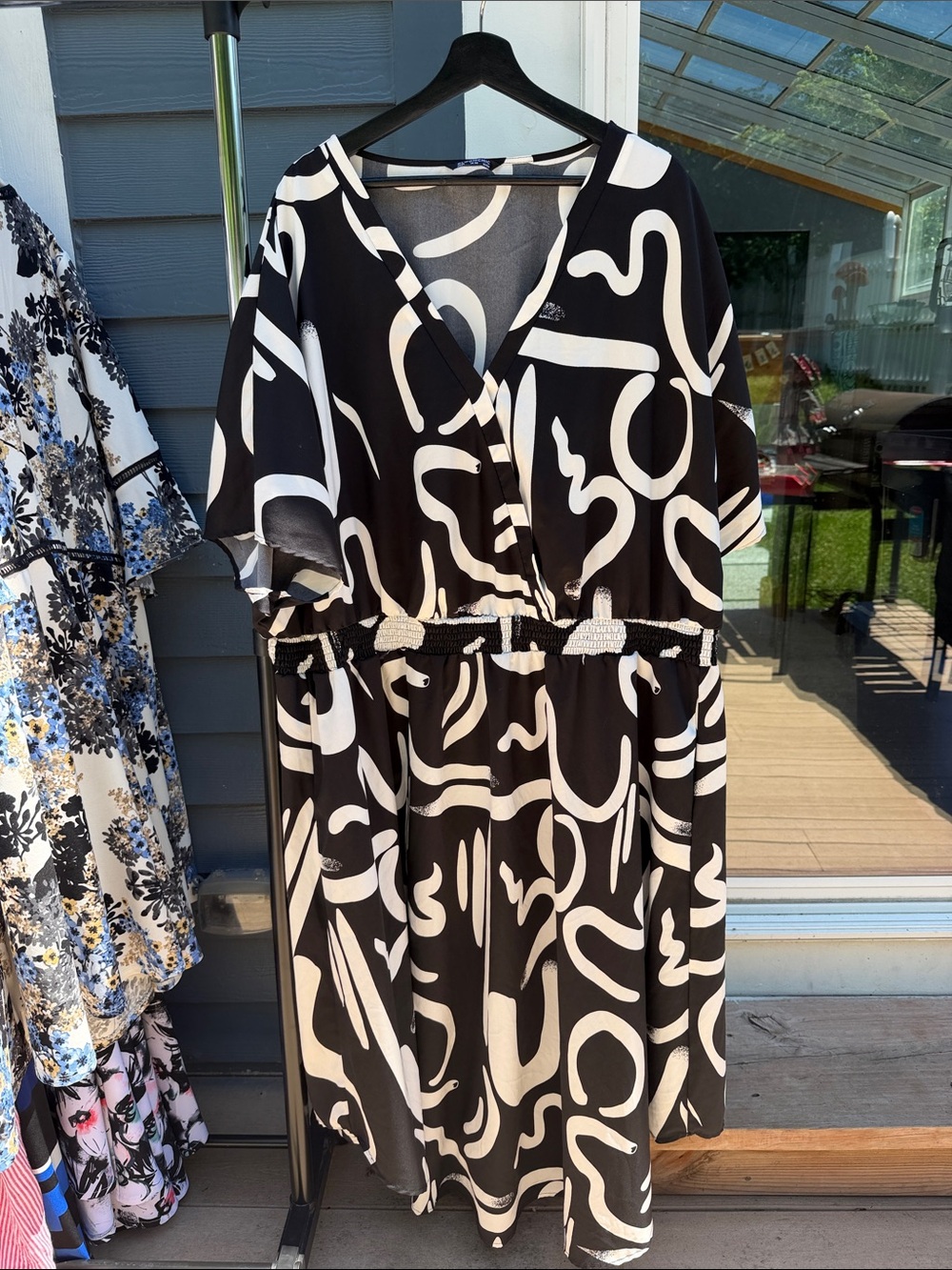 BloomChic Black & White Abstract Midi Dress